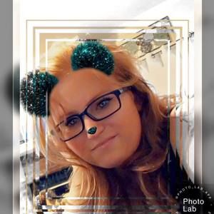 Meet your Posher, Crystal a